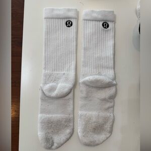 LULULEMON SOCKS SIZE L (4 PAIRS)